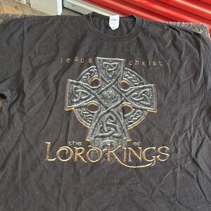 Vintage The Lord of Kings Graphic T-Shirt with Celtic Cross Design 2XL